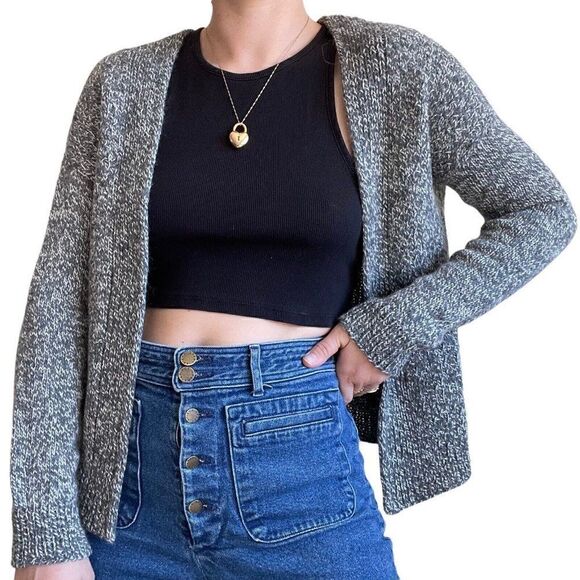 Hand Knit Womens 100% Wool Gray White Marled Minimalistic Preppy Cardigan Sz S - Picture 2 of 6
